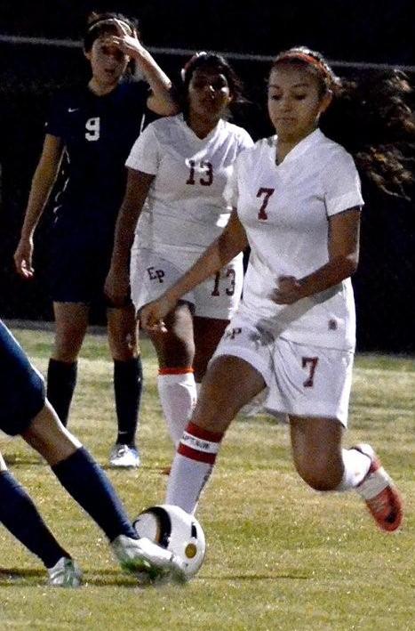 karen herrera soccer 2013.jpg